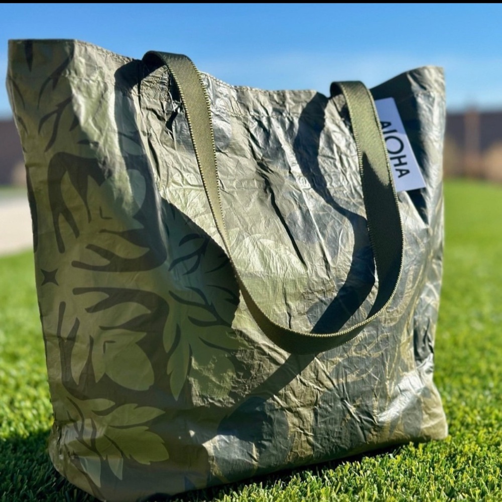 ALOHA Collection Green Leaf Tote